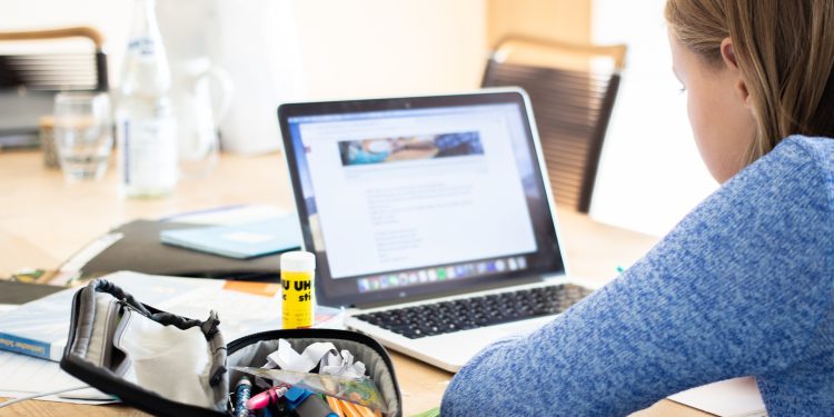 Mengenal Manfaat Homeschooling Bagi Anak