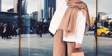 5 Inspirasi Celana Plisket Untuk Hijabers