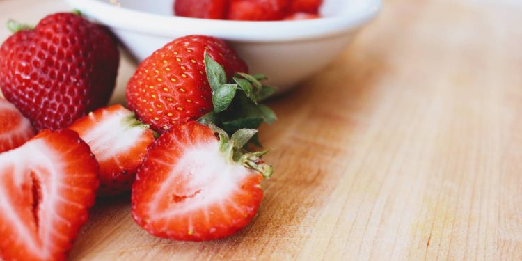 Manfaat Strawberry untuk Kesehatan dan Kecantikan