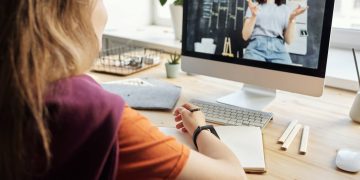 Tantangan Mendidik Anak di Era Digital