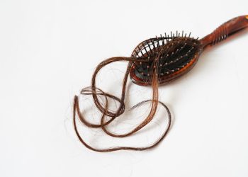 Cara Mengatasi Rambut Rontok Secara Alami