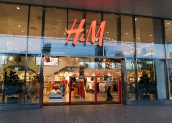 H&M Kurangi Gerai Fisik, Perkuat Penjualan Online