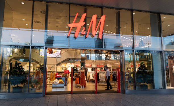 H&M Kurangi Gerai Fisik, Perkuat Penjualan Online